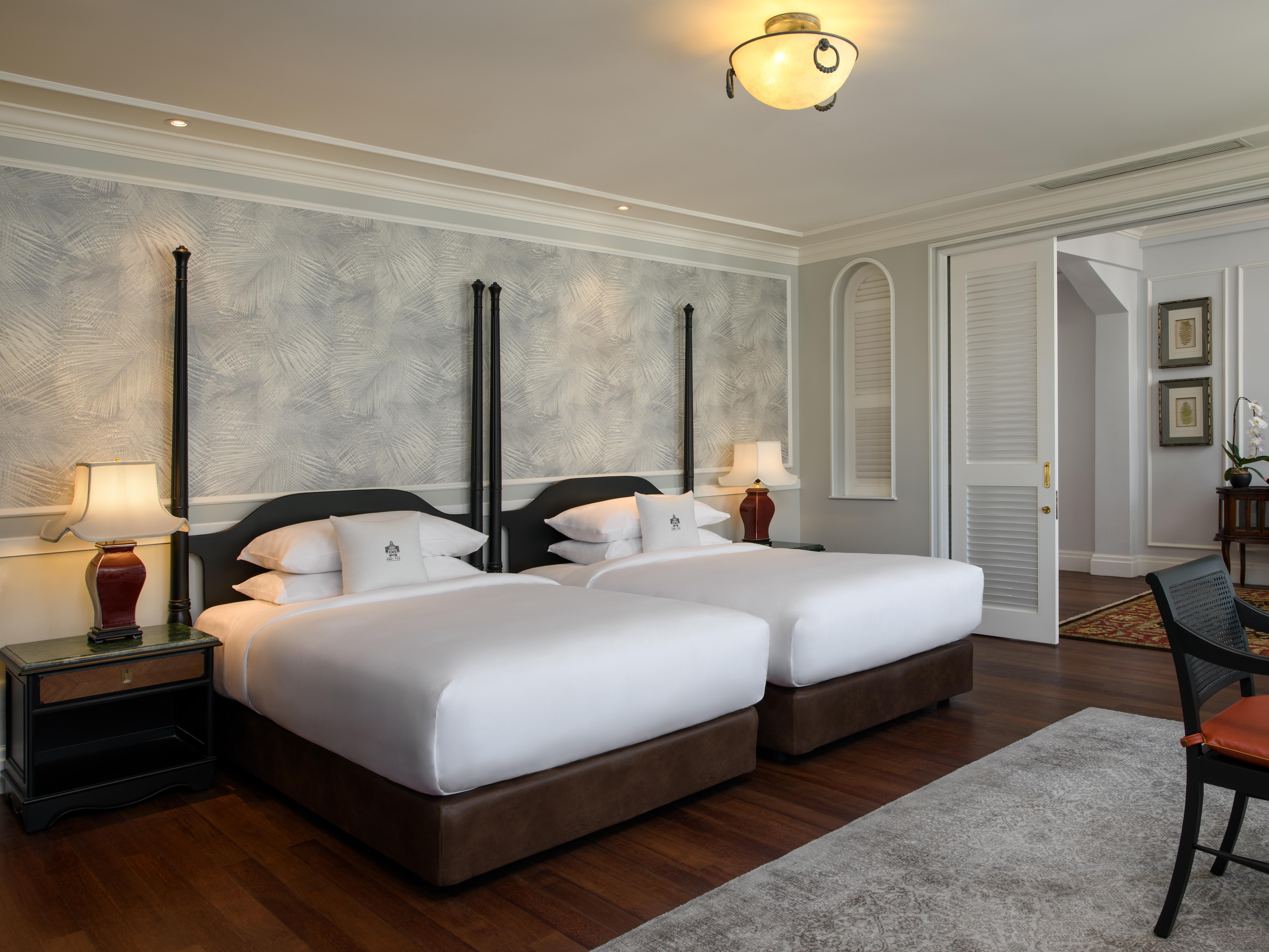 Eastern & Oriental Hotel George Town  Kültér fotó A suite at the hotel