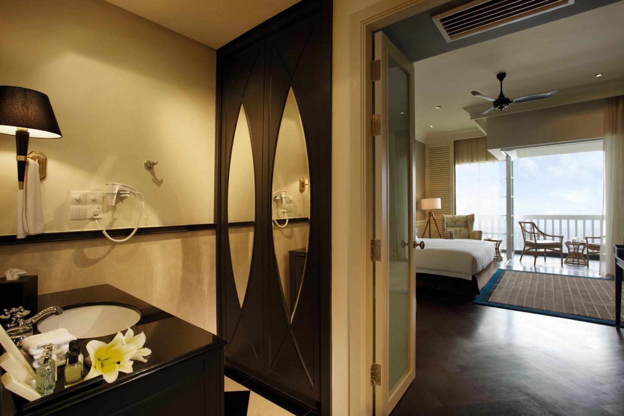 Eastern & Oriental Hotel George Town  Kültér fotó Deluxe Ocean View Room